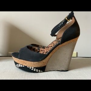 Jessica Simpson wedge size 8.5